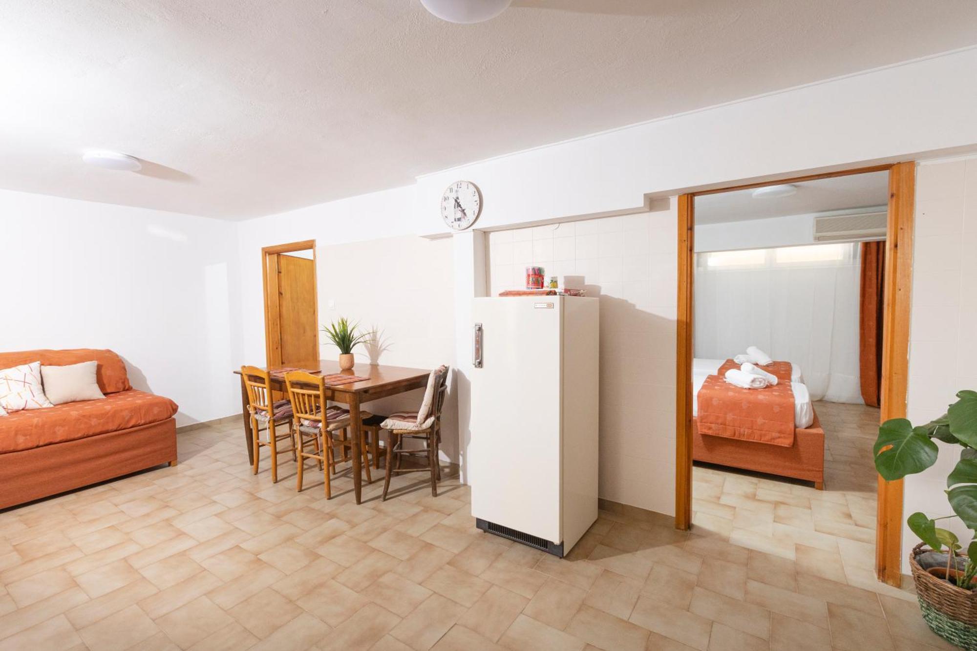 Agia Marina  Oelia Rooms & Apartments מראה חיצוני תמונה